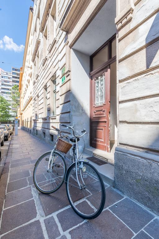 Fine Apartment Janeza Pavla Любляна Екстер'єр фото