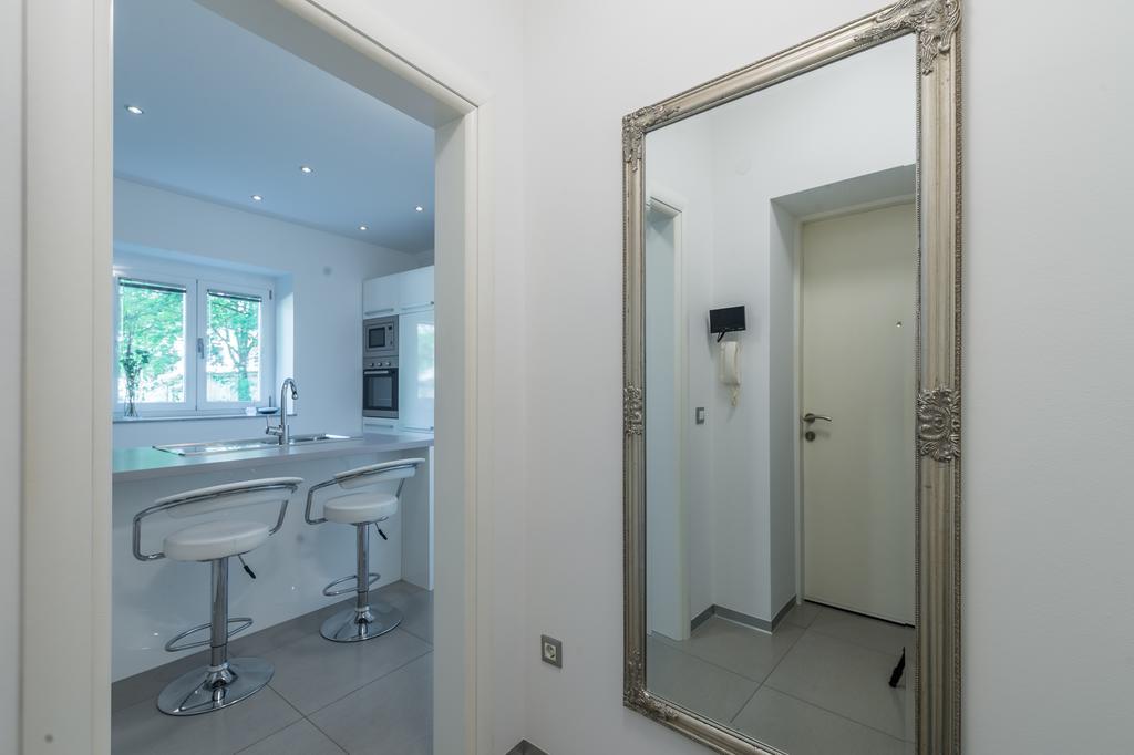 Fine Apartment Janeza Pavla Любляна Екстер'єр фото